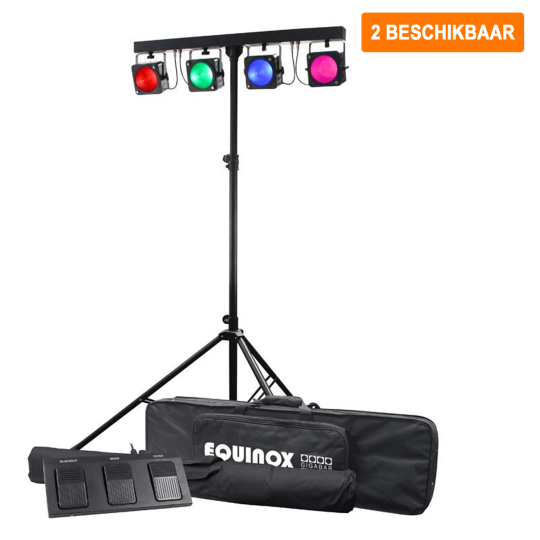 Verhuur Equinox Gigabar MKII Systeem 2 stuks te huur een spot/wash led bar met 4x 30W tri-color LED